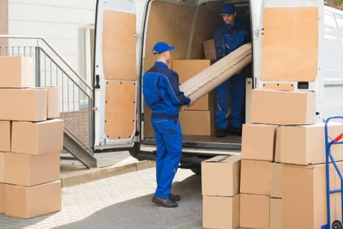 Moving van service for homes in Northwood