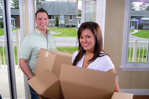 Removal van service for homes in Northwood
