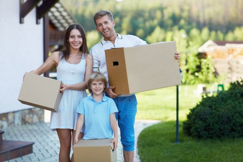Residential and commercial packing and unpacking service setup in Northwood